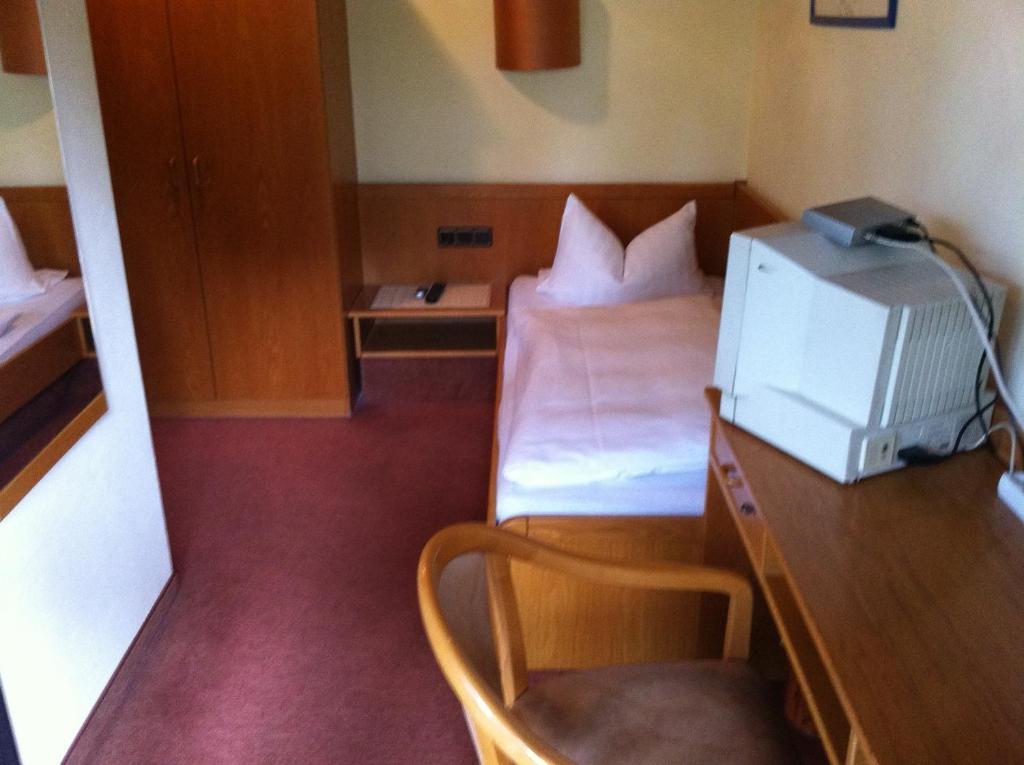 Hotel Bacchusstube Garni Goldbach  Δωμάτιο φωτογραφία